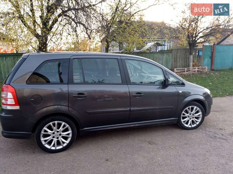 Минивэн Opel Zafira 2009 в Вышгороде