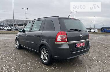 Минивэн Opel Zafira 2012 в Львове