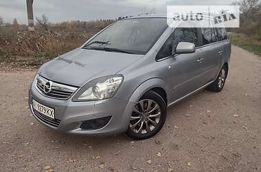 Минивэн Opel Zafira 2010 в Барышевке