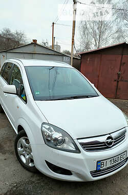 Минивэн Opel Zafira 2010 в Полтаве