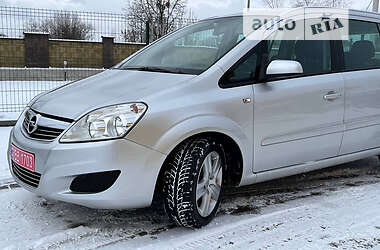 Минивэн Opel Zafira 2008 в Дубно