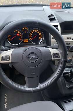 Минивэн Opel Zafira 2008 в Костополе