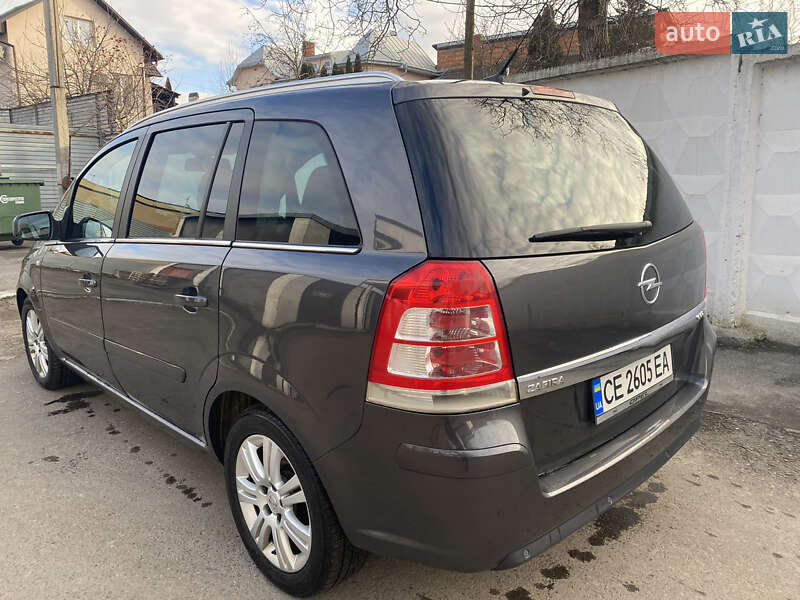 Минивэн Opel Zafira 2011 в Черновцах