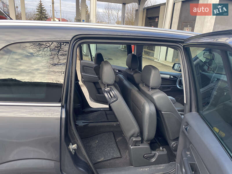 Минивэн Opel Zafira 2011 в Черновцах