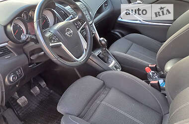 Мікровен Opel Zafira 2015 в 