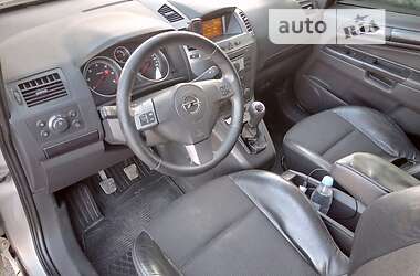 Минивэн Opel Zafira 2005 в Николаеве