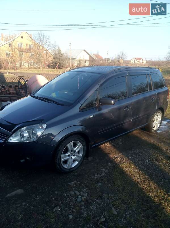 Мінівен Opel Zafira 2008 в Стрию
