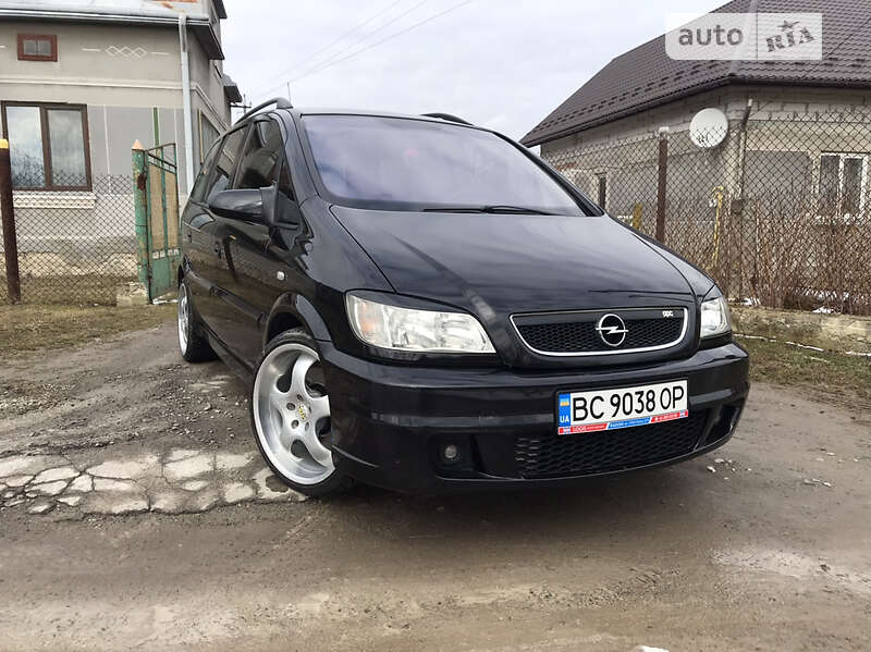 Минивэн Opel Zafira 2002 в 