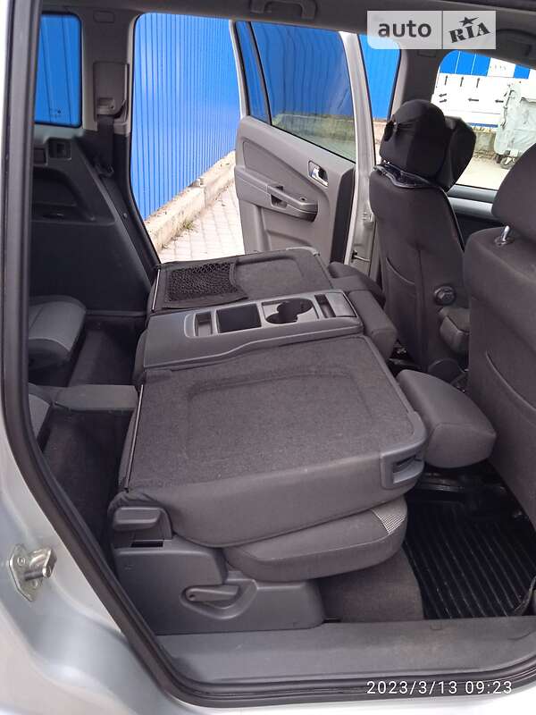 Минивэн Opel Zafira 2012 в Хмельницком