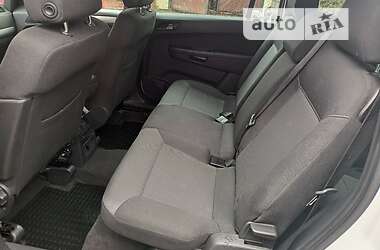 Минивэн Opel Zafira 2012 в Калуше