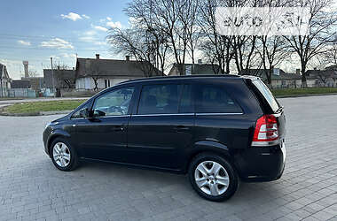 Минивэн Opel Zafira 2011 в Дубно