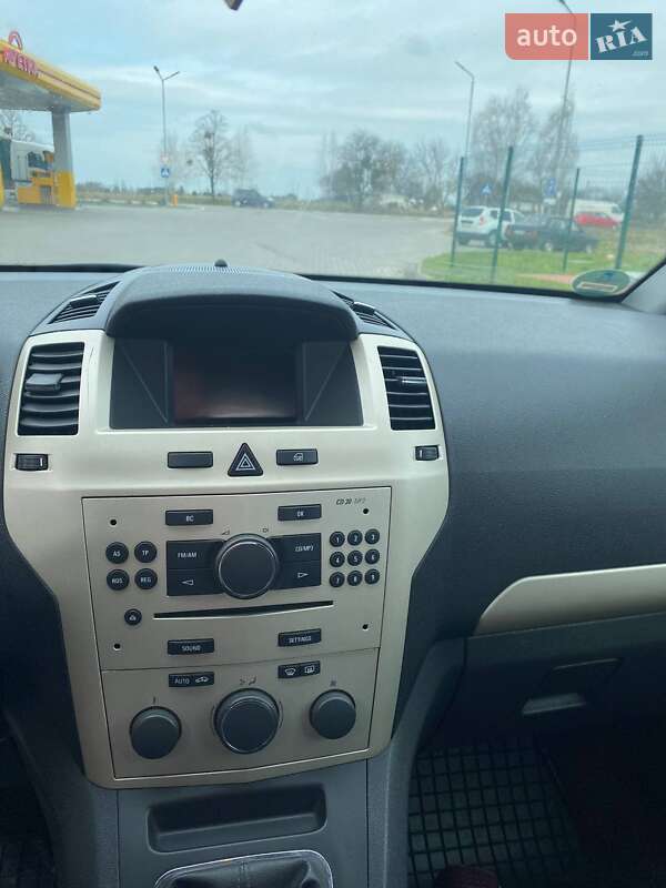 Минивэн Opel Zafira 2009 в Луцке фото 5 Минивэн Opel Zafira 2009 в Луцке