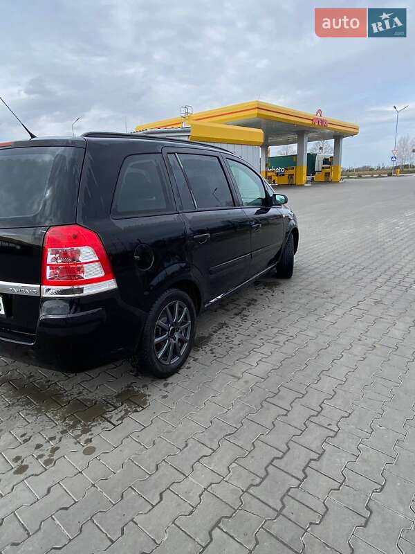 Минивэн Opel Zafira 2009 в Луцке фото 8 Минивэн Opel Zafira 2009 в Луцке