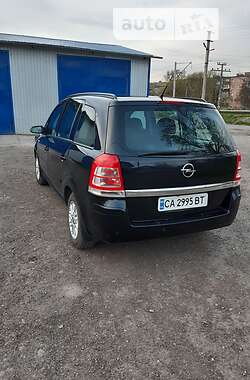 Минивэн Opel Zafira 2008 в Смеле