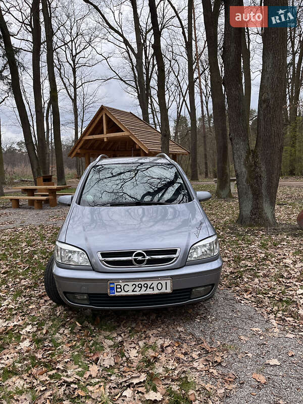 Мінівен Opel Zafira 2004 в Жовкві