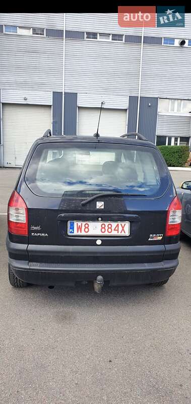 Мінівен Opel Zafira 2004 в Каневі