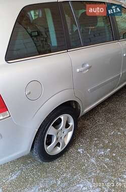 Мінівен Opel Zafira 2010 в Коломиї