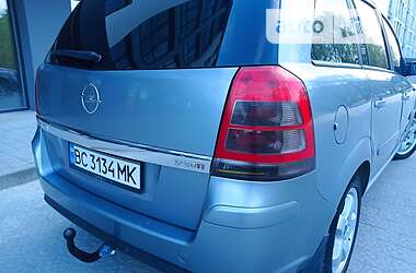 Минивэн Opel Zafira 2008 в Новояворовске