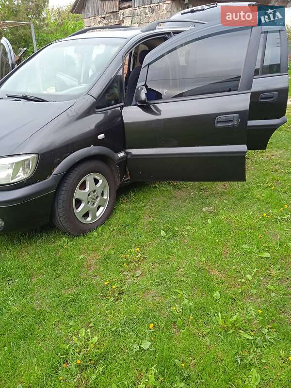 Минивэн Opel Zafira 2001 в Львове