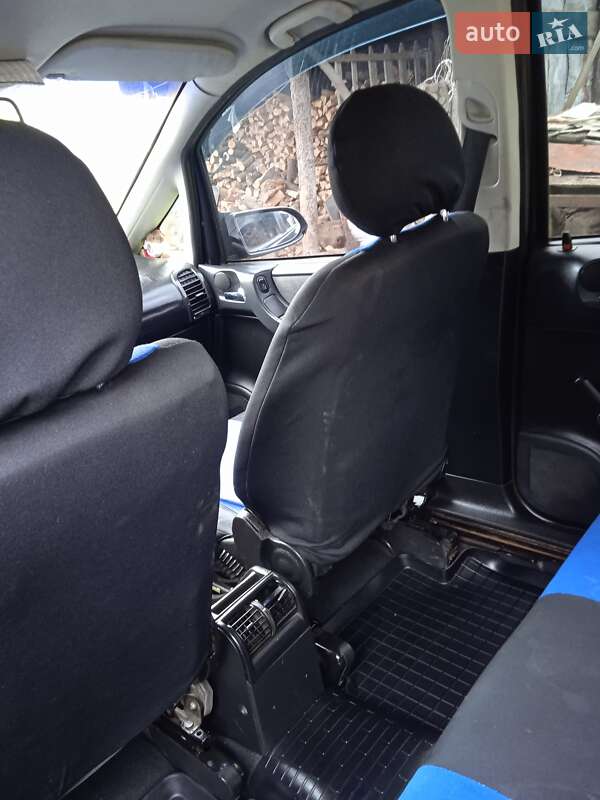 Минивэн Opel Zafira 2001 в Львове