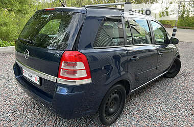 Минивэн Opel Zafira 2011 в Чернигове