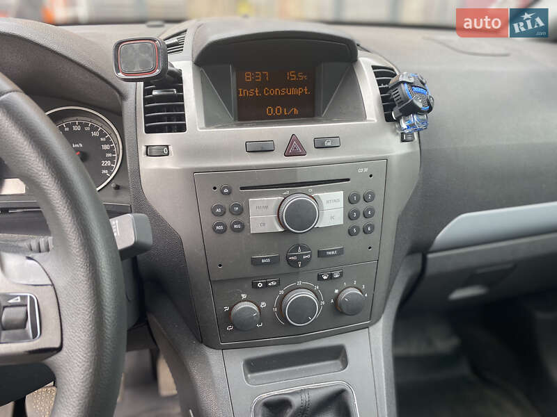 Мінівен Opel Zafira 2006 в Дніпрі