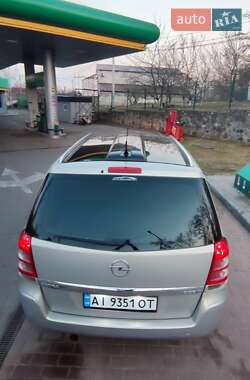 Минивэн Opel Zafira 2009 в Первомайске