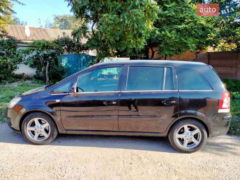 Мінівен Opel Zafira 2008 в Кривому Розі
