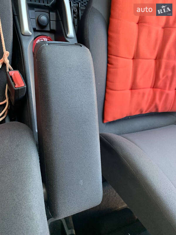 Минивэн Opel Zafira 2008 в Черновцах