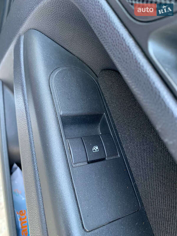 Минивэн Opel Zafira 2008 в Черновцах