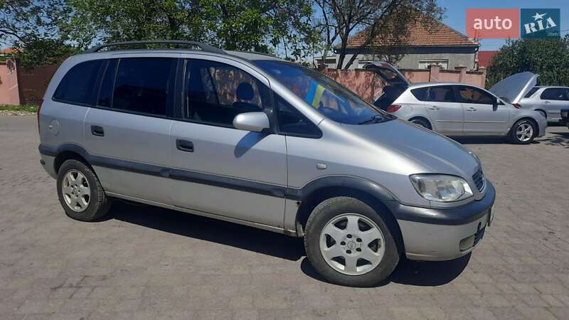 Минивэн Opel Zafira 2001 в Мукачево