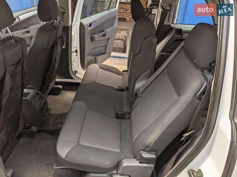 Мінівен Opel Zafira 2012 в Конотопі