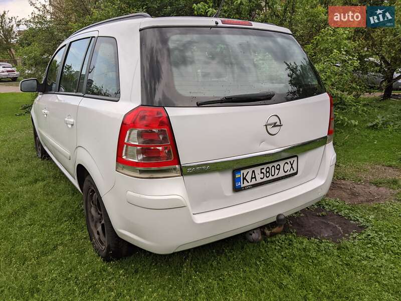 Мінівен Opel Zafira 2012 в Конотопі
