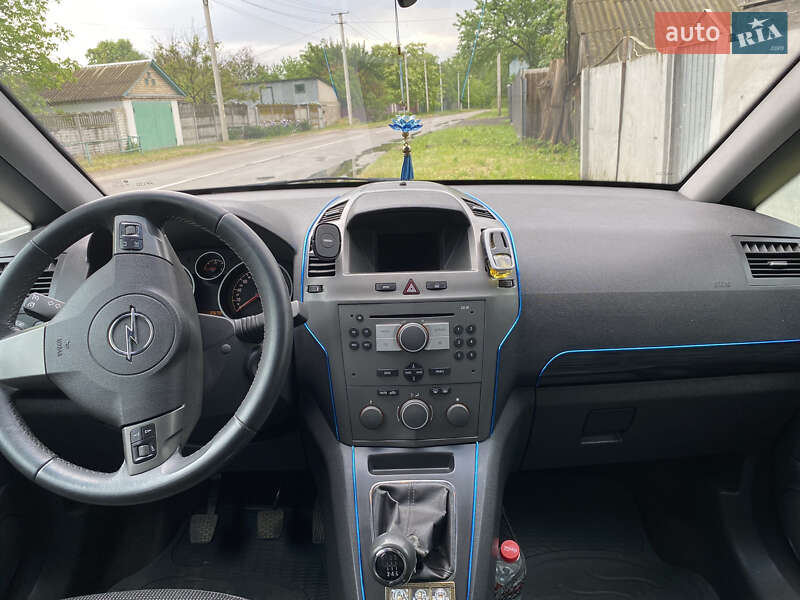 Мінівен Opel Zafira 2005 в Києві