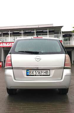 Мінівен Opel Zafira 2006 в Чернівцях