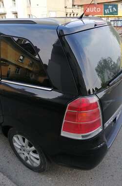 Минивэн Opel Zafira 2005 в 