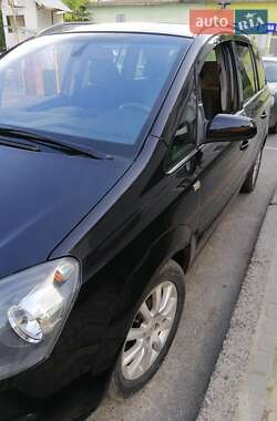 Минивэн Opel Zafira 2005 в 
