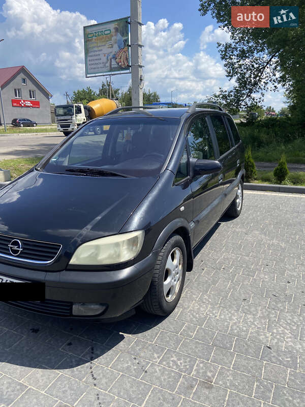 Минивэн Opel Zafira 2001 в Самборе