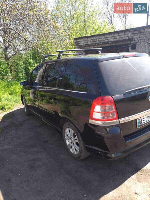 Минивэн Opel Zafira 2008 в Каменском