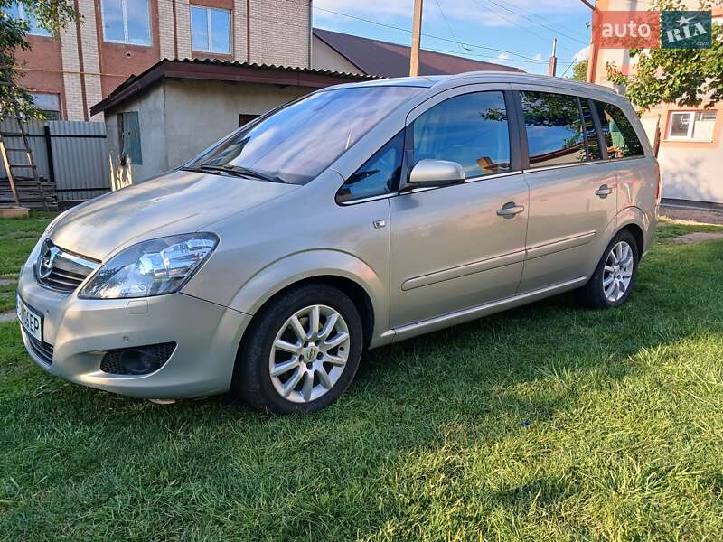 Мінівен Opel Zafira 2009 в Локачах