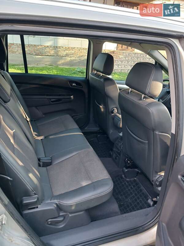 Мінівен Opel Zafira 2009 в Локачах