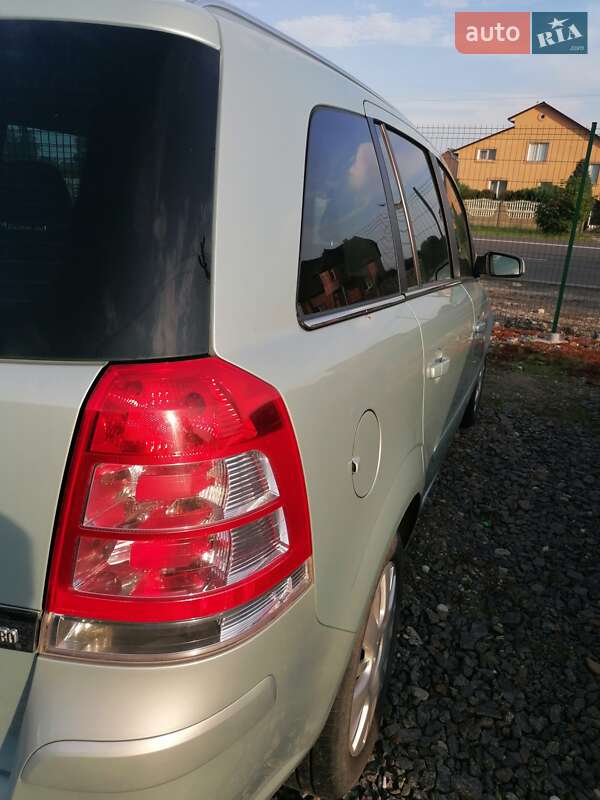 Минивэн Opel Zafira 2009 в Львове