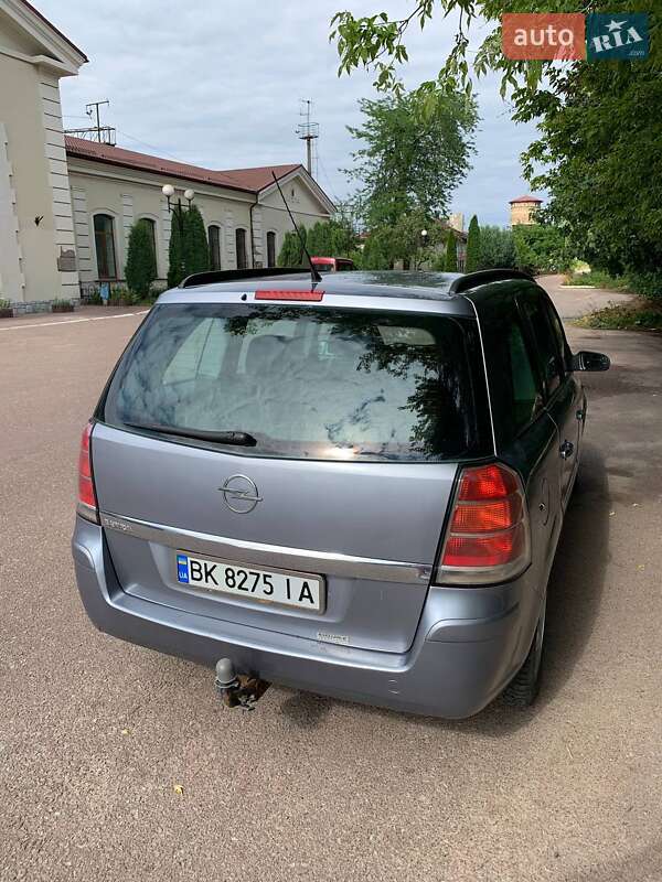 Мінівен Opel Zafira 2005 в Радивиліві