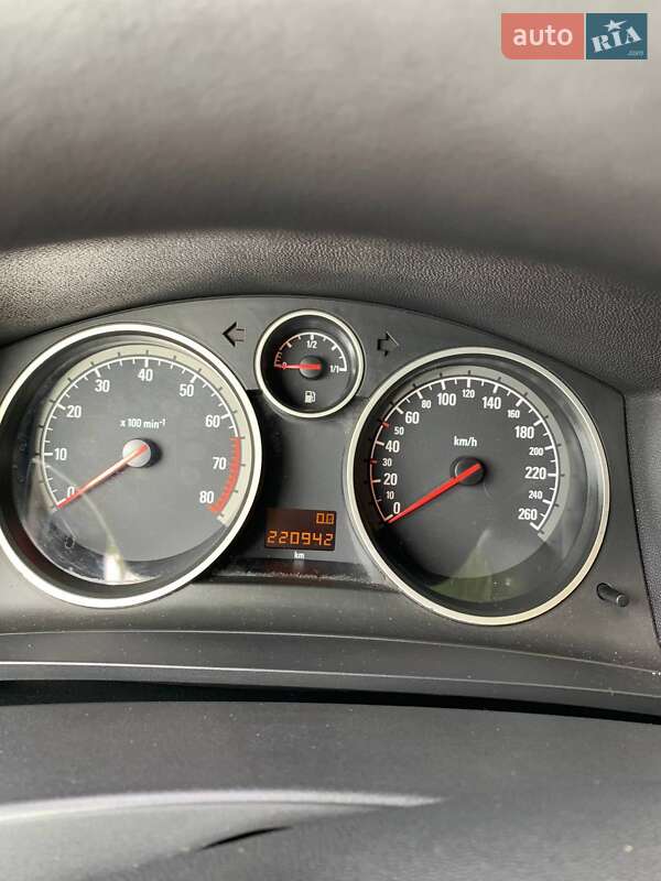 Мінівен Opel Zafira 2005 в Радивиліві