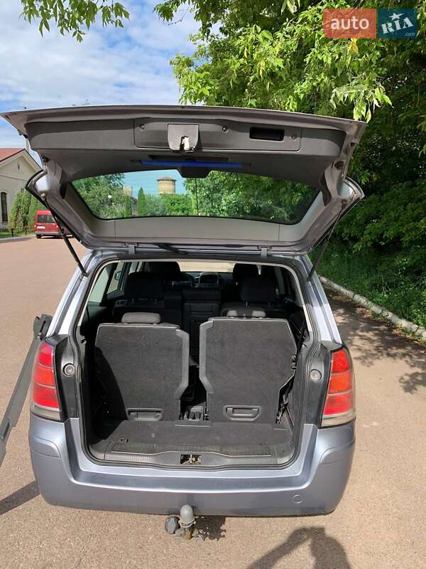 Мінівен Opel Zafira 2005 в Радивиліві