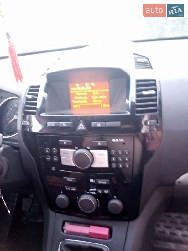 Минивэн Opel Zafira 2009 в Кагарлыке