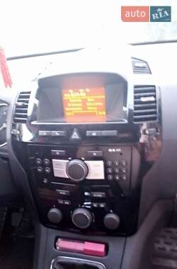 Минивэн Opel Zafira 2009 в 
