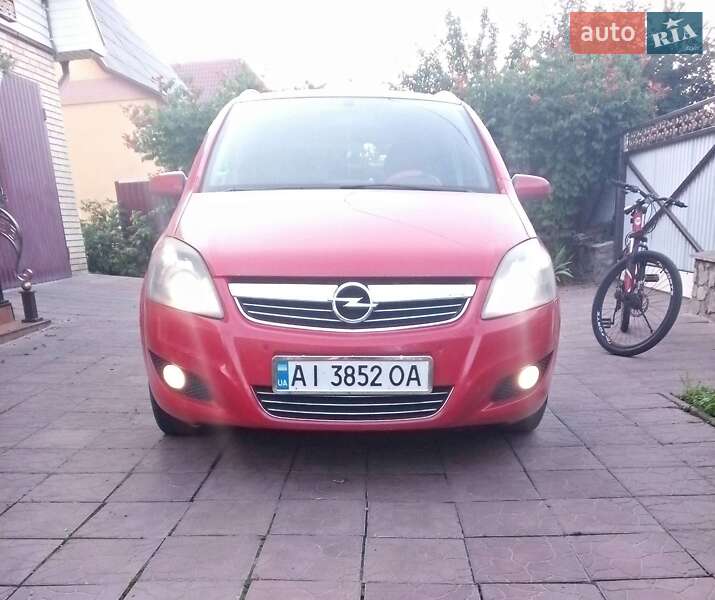 Минивэн Opel Zafira 2009 в 