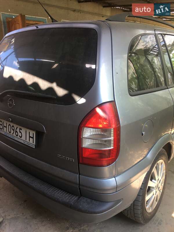 Минивэн Opel Zafira 2004 в Одессе