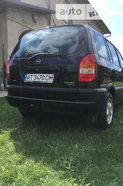 Минивэн Opel Zafira 2001 в Ивано-Франковске